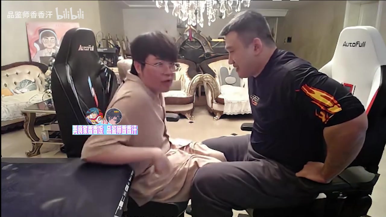 太变态了呀！姿态玩小游戏狂掏死亡宣告老二