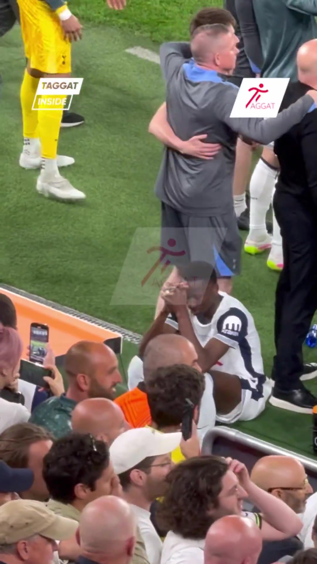 我们是冠军👑萨尔终场前紧张抖腿不敢看比赛，吹哨后忘情庆祝