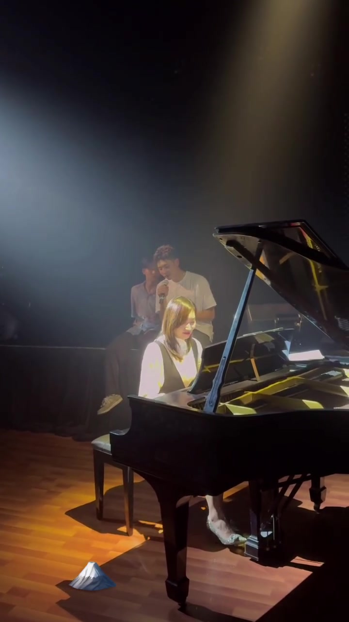 🤯打球里唱歌最好的？崔永熙一展歌喉清唱《单车》《富士山下》