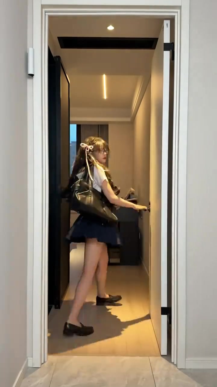 主持人骆歆分享异世界转场：这是把我带哪儿来了？？